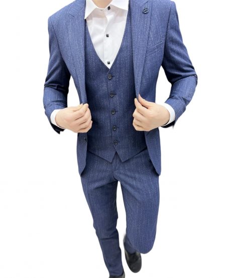 Мужской костюм-тройка фактурный в синем оттенке