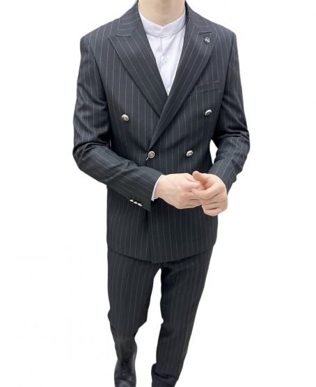 Мужской двубортный костюм черного цвета в полоску