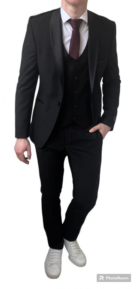 Мужской костюм-тройка смокинг черный