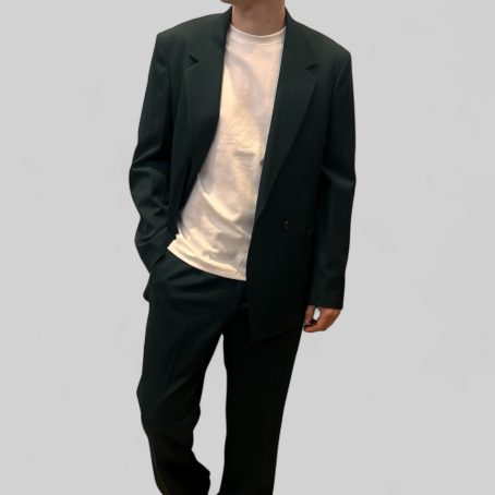 Классический костюм в стиле oversize на выпускной