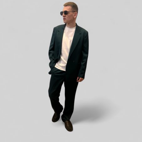 Классический костюм в стиле oversize на выпускной
