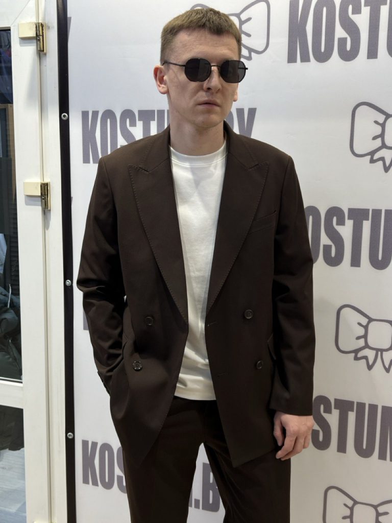 Классический костюм oversize для жениха шоколадного цвета Классический костюм oversize для жениха шоколадного цвета
