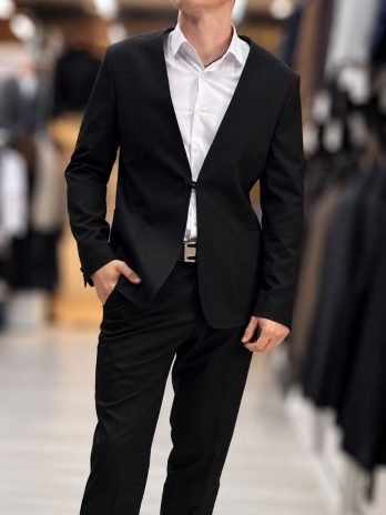 Мужские костюмы Slim-Fit Collarless Suit — приталенные костюмы с пиджаком без традиционных лацканов Мужские костюмы Slim-Fit Collarless Suit — приталенные костюмы с пиджаком без традиционных лацканов